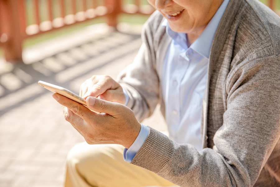 靈錫APP推出“長(zhǎng)者關(guān)愛(ài)模式”，讓普惠科技關(guān)愛(ài)老年群體