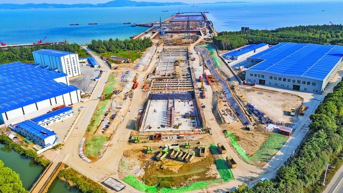 2018年10月18日，太湖隧道施工打通水陸連接。