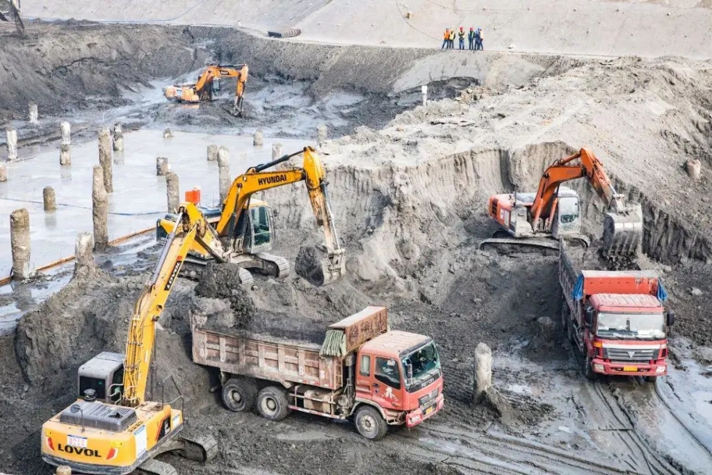 2021年1月9日，太湖隧道土方開(kāi)挖作業(yè)全部完成，標(biāo)志著太湖隧道全面進(jìn)入主體施工沖刺階段。