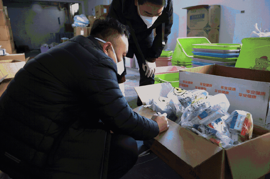 叮咚！錫山防疫“健康包”派送中